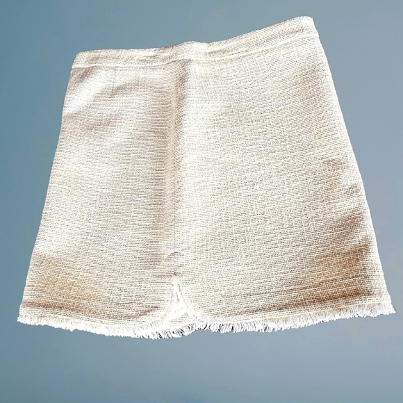 AXARA Paris Ecru Tweed Fray Hem Mini Skirt Size 38/M US - Picture 3 of 8